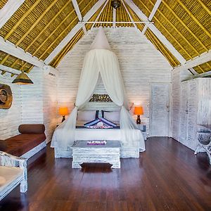 Superior One-Bedroom Huts Ocean View